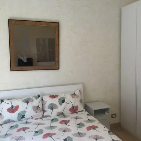 Applecat ゲストハウス ローマ