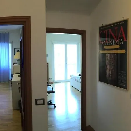 Pensión Applecat 3*