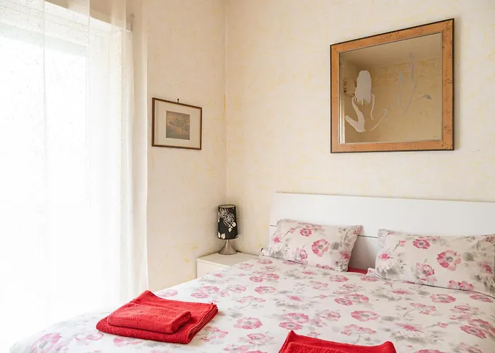 招待所 Applecat 3*